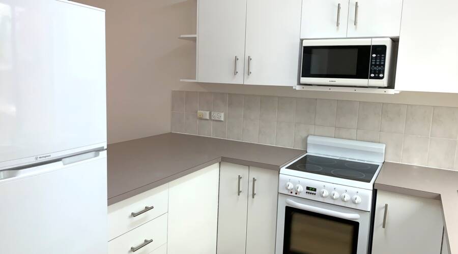 2/13 Carrathool Place, Mooloolaba, Qld 4557 Australia