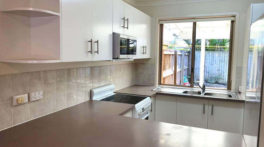 2/13 Carrathool Place, Mooloolaba, Qld 4557 Australia