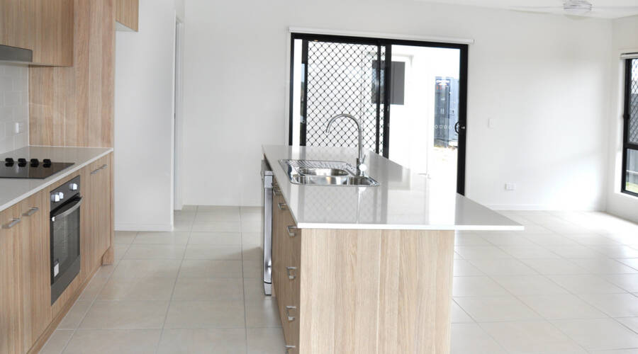 16 Parkway Terrace, Palmview, QLD 4553 AUS