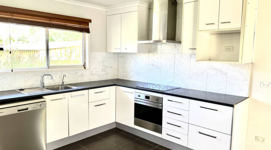 80 Goodchap, Noosaville, QLD 4566 AUS