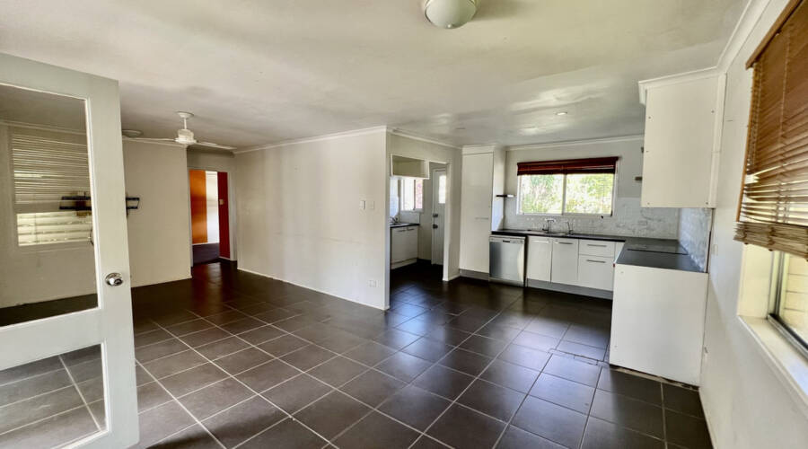 80 Goodchap, Noosaville, QLD 4566 AUS