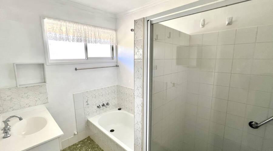 80 Goodchap, Noosaville, QLD 4566 AUS