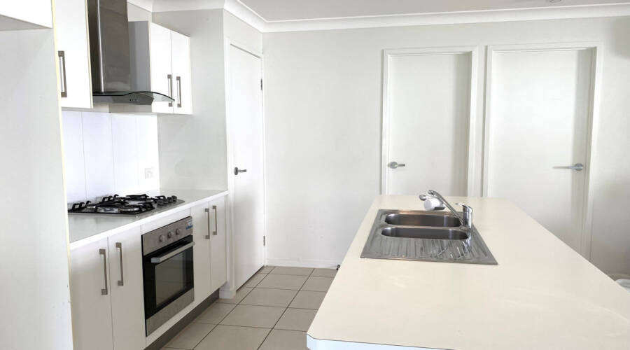 27 Scribbly Gum Circuit, Peregian Springs, QLD 4573 AUS