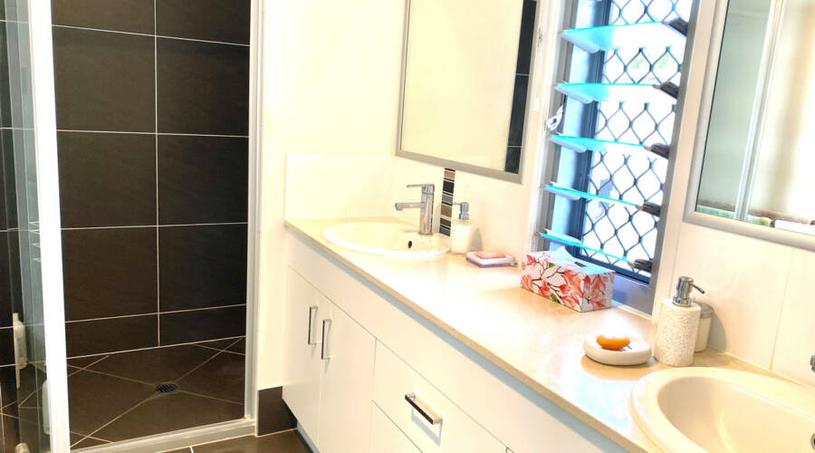 8 Goldfinch Close, Peregian Springs, QLD 4573 AUS