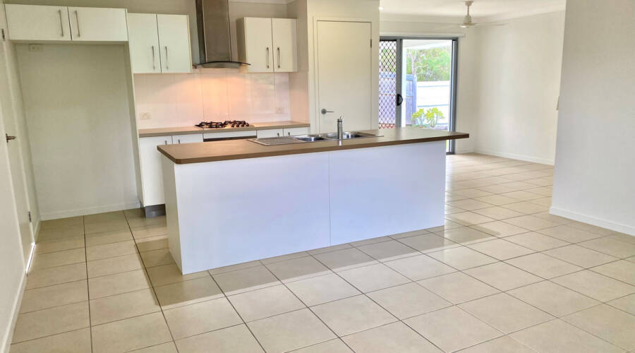 7 Scribbly Gum Circuit, Peregian Springs, QLD 4573 AUS