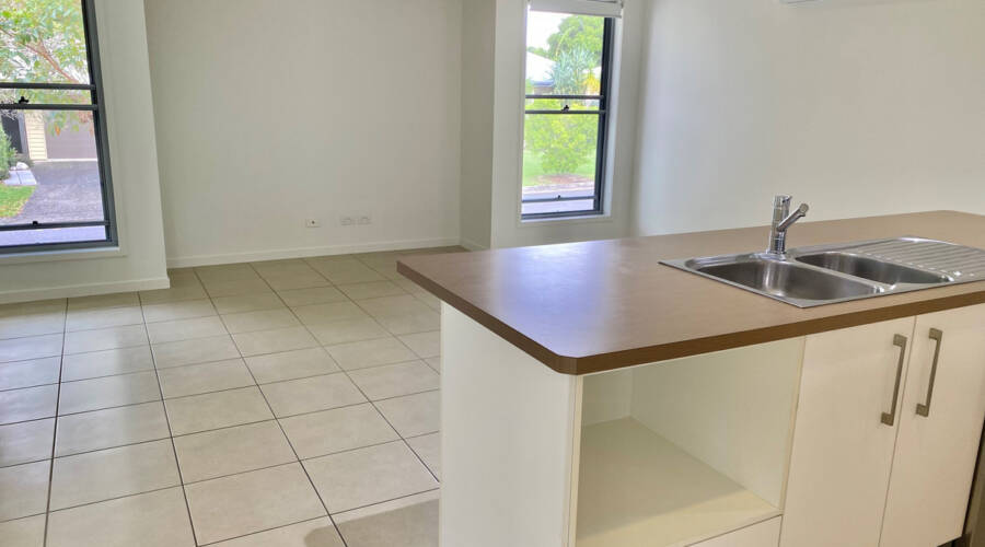 7 Scribbly Gum Circuit, Peregian Springs, QLD 4573 AUS