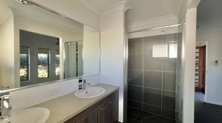 62 Sandhurst Cr, Peregian Springs, QLD 4573 AUS