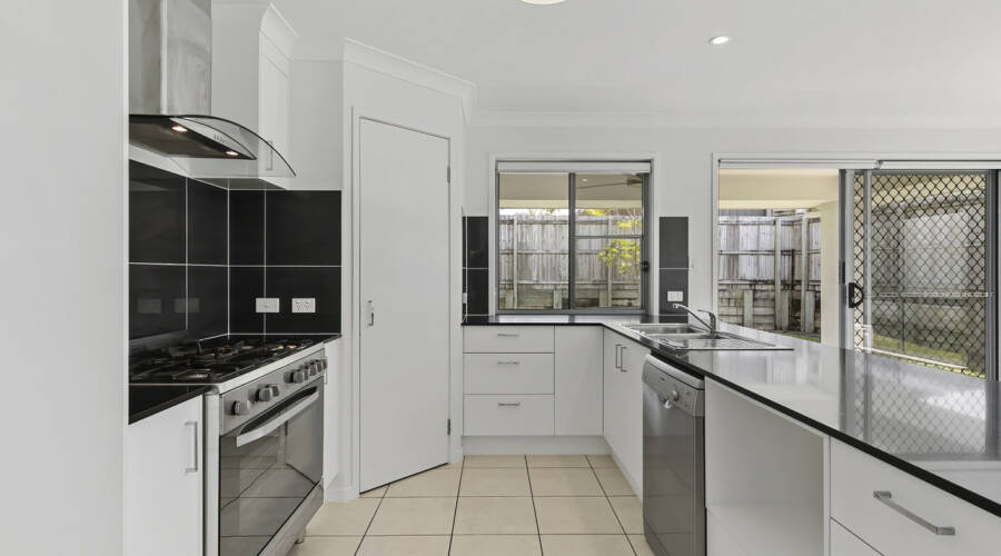 39 Sandhurst Crescent, Peregian Springs, QLD 4573 AUS