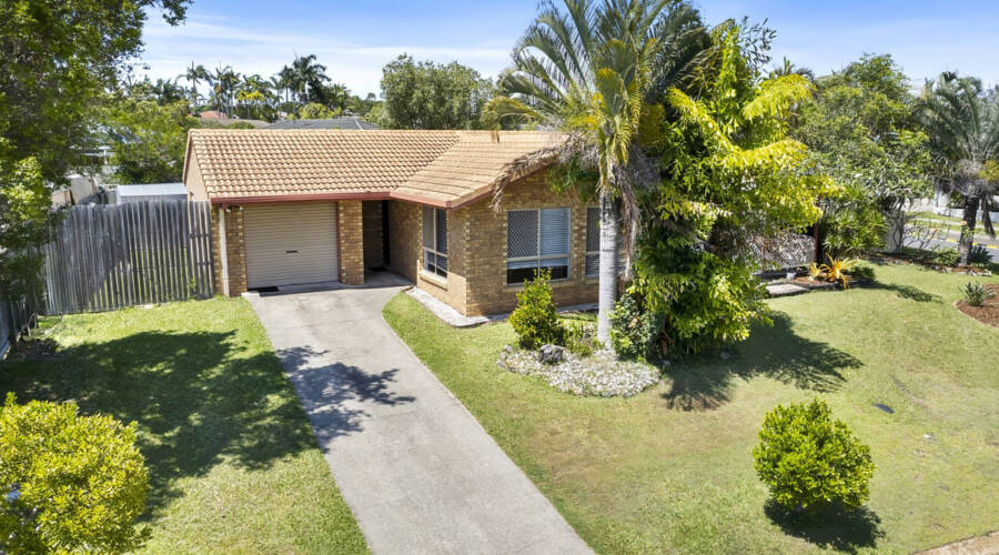 17 Malumba Drive, Currimundi, QLD 4551 AUS