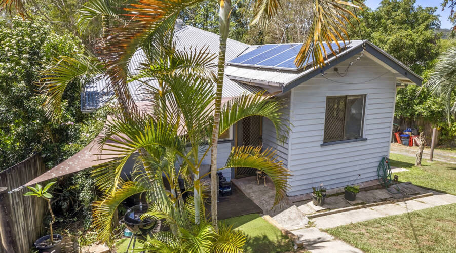 25 Crusher Park Drive, Nambour, QLD 4560 AUS