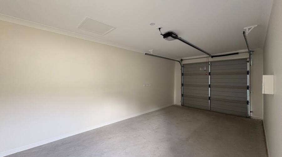 2/6 Mulholland Pl, Nambour, QLD 4560 Australia