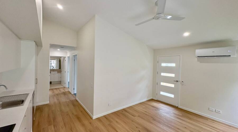 2/6 Mulholland Pl, Nambour, QLD 4560 Australia