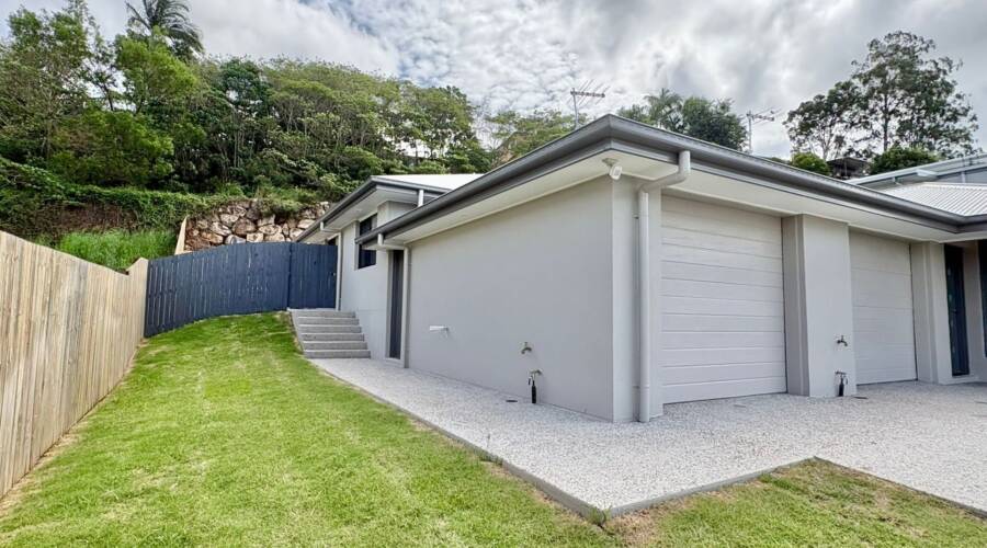 2/6 Mulholland Pl, Nambour, QLD 4560 Australia