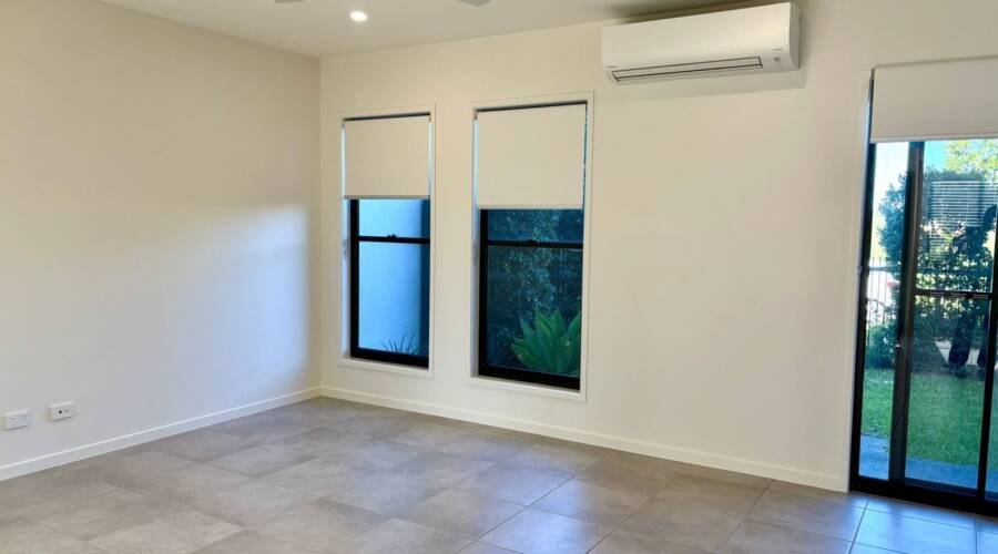 64 Parkway Tce, Palmview, QLD 4553 Australia