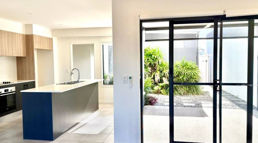 64 Parkway Tce, Palmview, QLD 4553 Australia